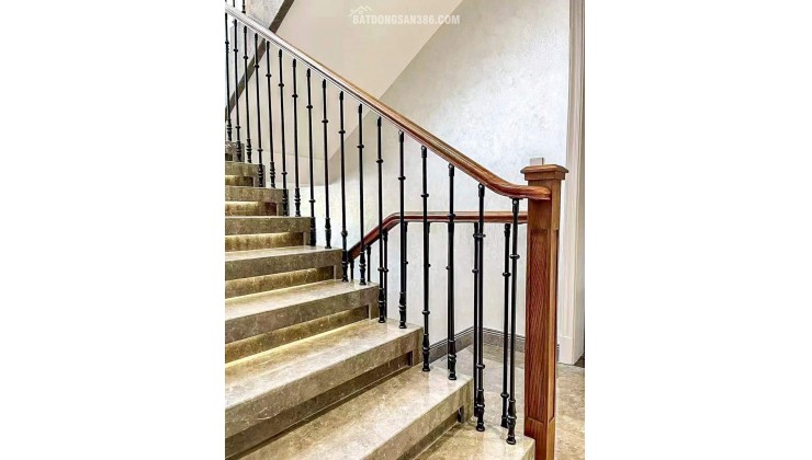 Cho thuê nhà, Nguyễn Khánh Toàn, Nguyễn Văn Huyên, 130m2x 3T -30 tr
